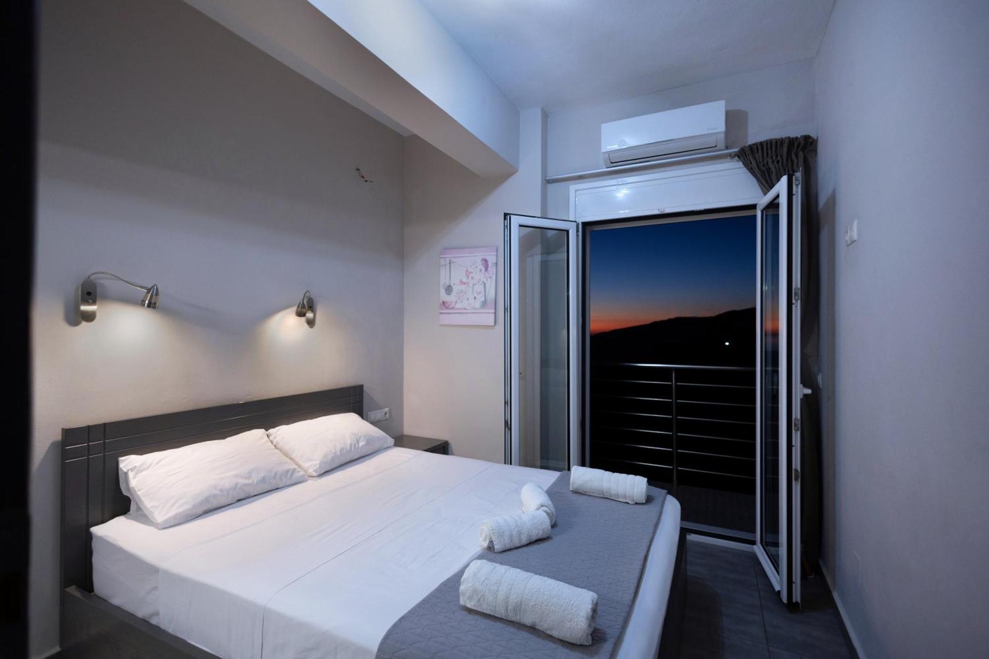 Akrotiri Panorama- Luxury Rental Apartments With Sea View Ροδάκινο Εξωτερικό φωτογραφία